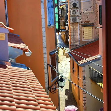 Apartament In Mit Terrasse Und Garten Und Meerblick